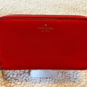 kate spade Wristlet in Persimmon - EUC